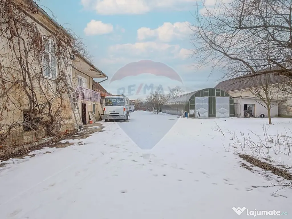 Casă de vânzare în centrul localității Prejmer, tere... 