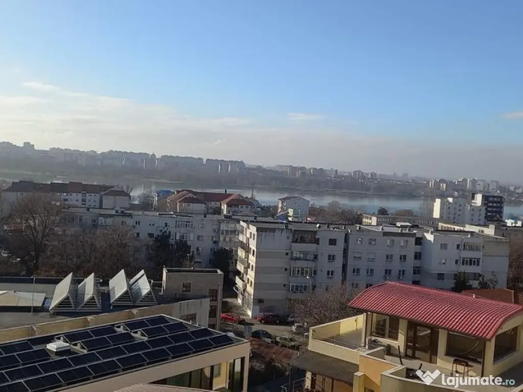 Faleza Nord, bloc 2015 vedere catre mare si lac 