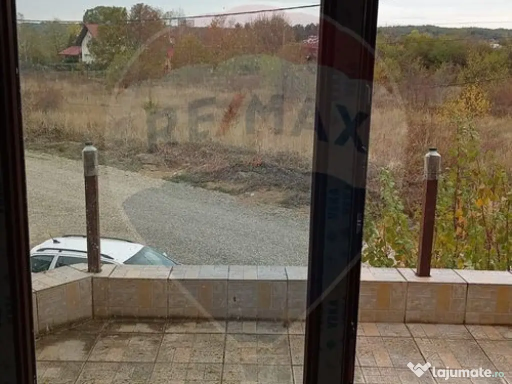 Vanzare Casă / Vilă 5 camere Saftica Primarie