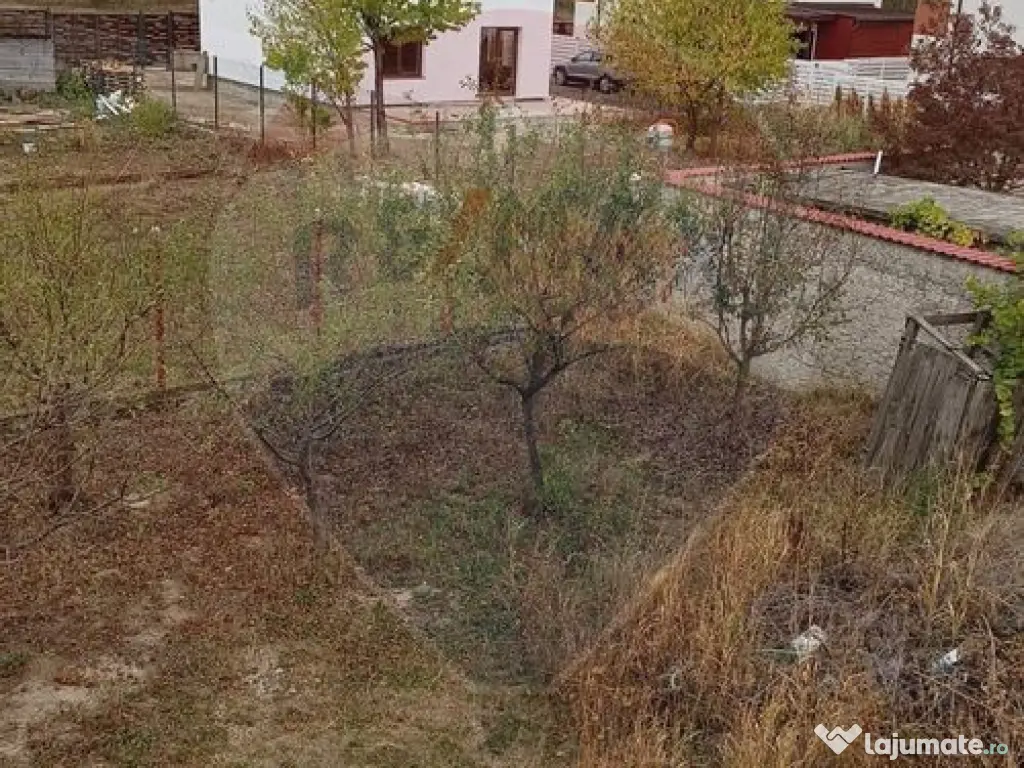 Vanzare Casă / Vilă 5 camere Saftica Primarie