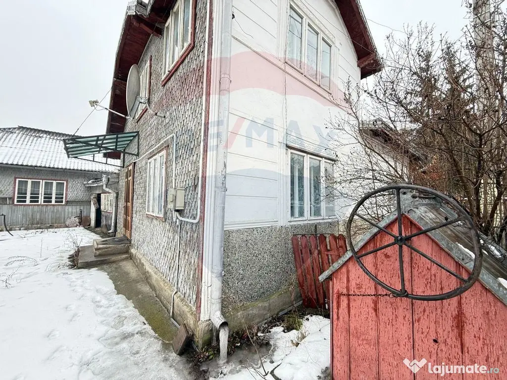 Casă cu Teren de Vânzare în Gura Humorului – strada ... 