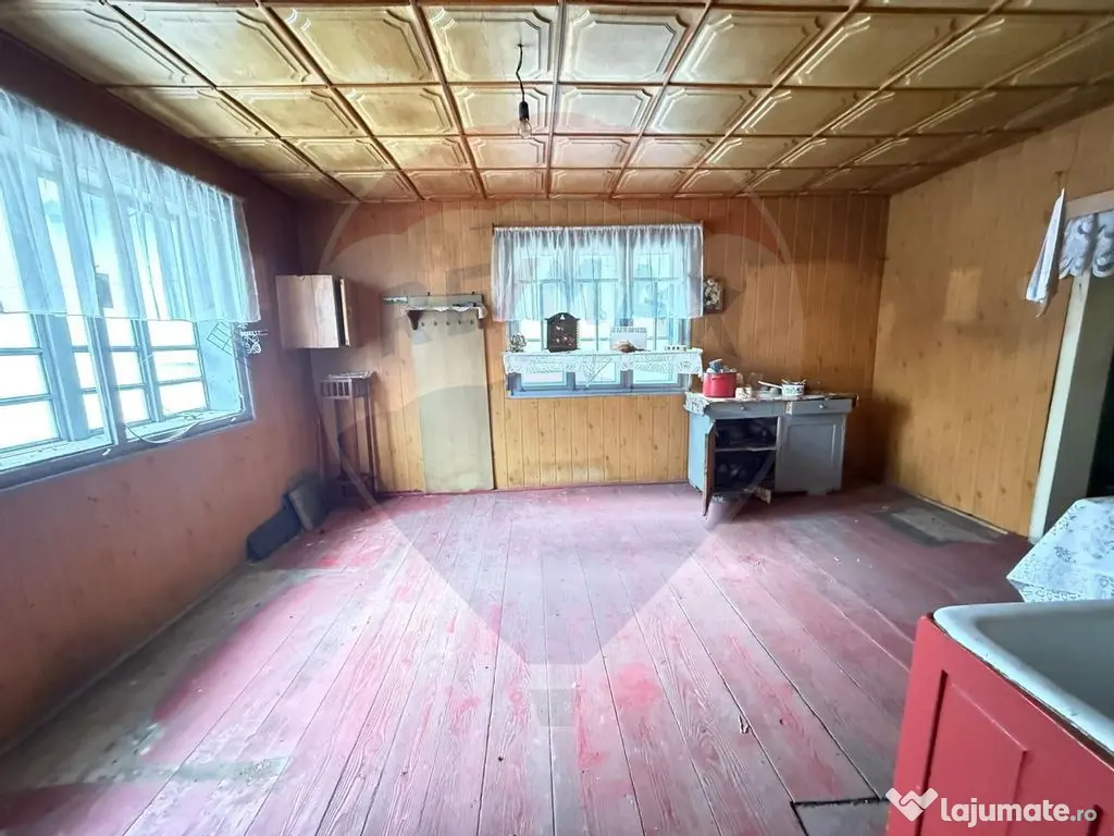 Casă cu Teren de Vânzare în Gura Humorului – strada ... 