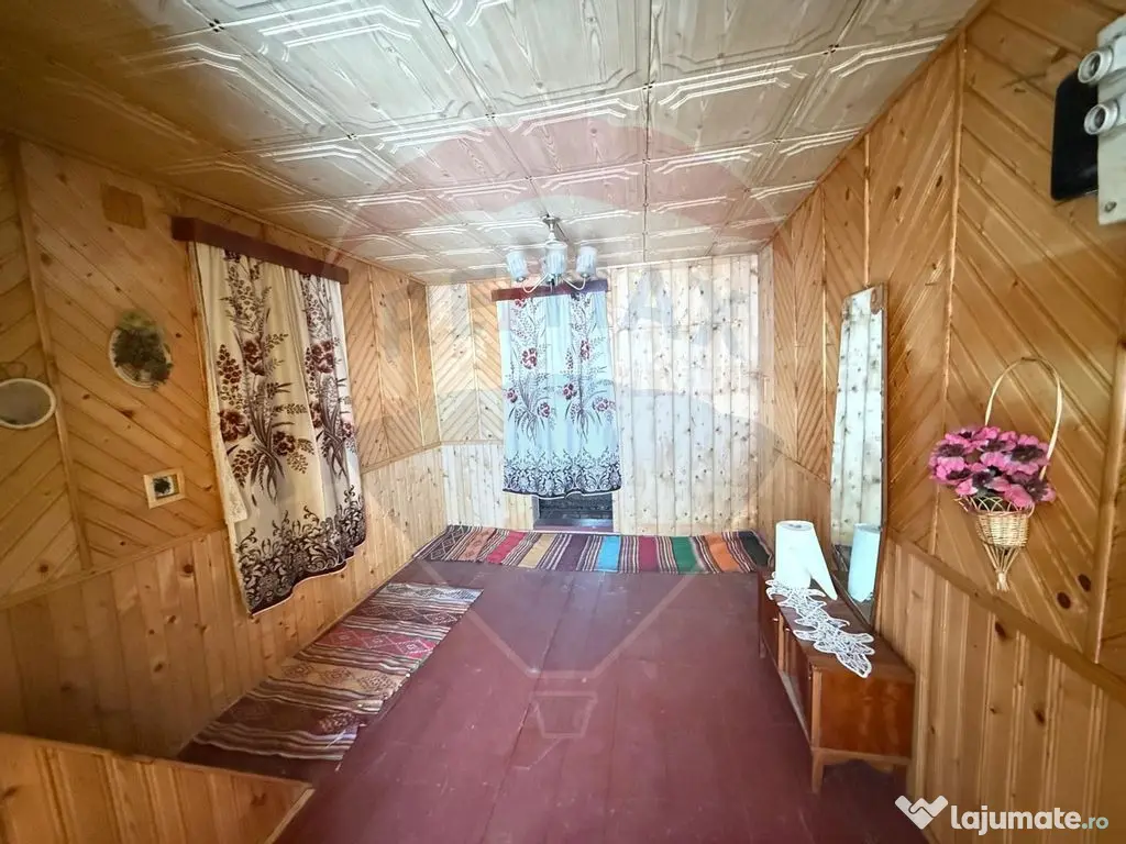 Casă cu Teren de Vânzare în Gura Humorului – strada ... 