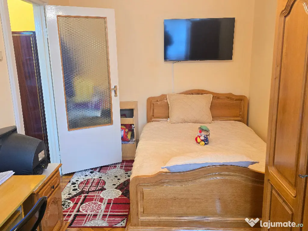 Vand apartament 2 camere in Deva, zona Zamfirescu, et. 2 