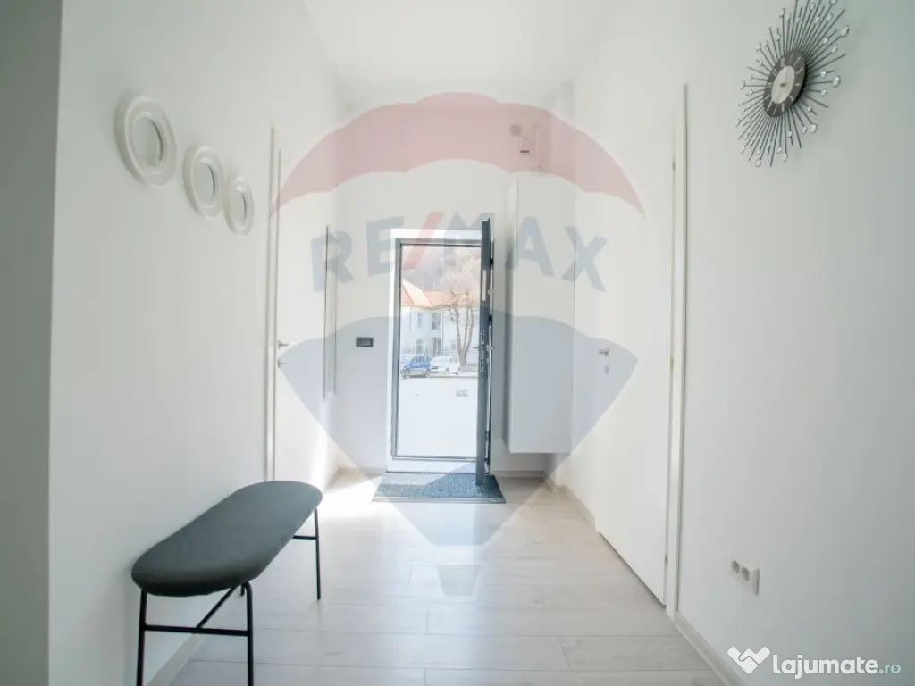 De inchiriat! 3 camere, Racadau, acces separat, x2 parcare 