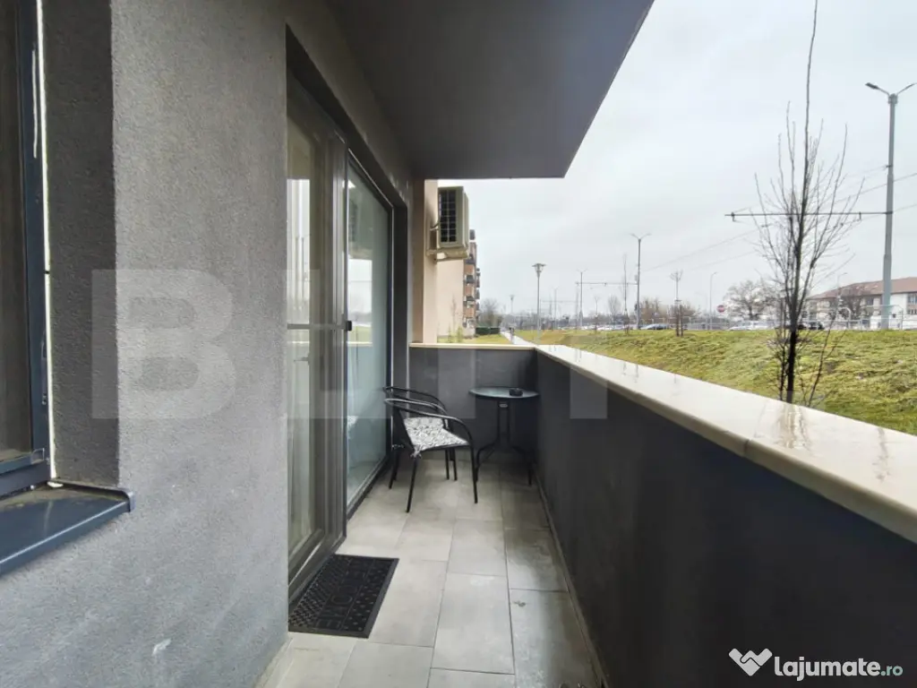 Apartament cu 3 camere, 2 bai, loc parcare - Prima Universi