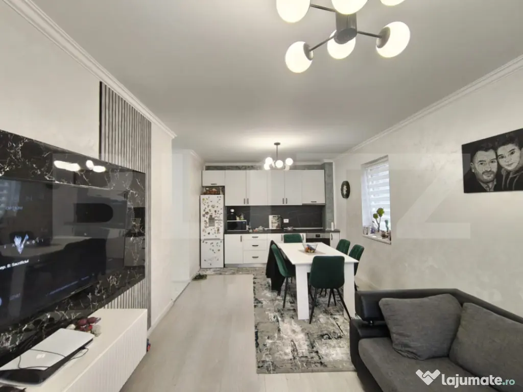 Apartament cu 3 camere, 2 bai, loc parcare - Prima Universi