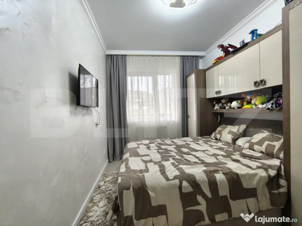 Apartament cu 3 camere, 2 bai, loc parcare - Prima Universi