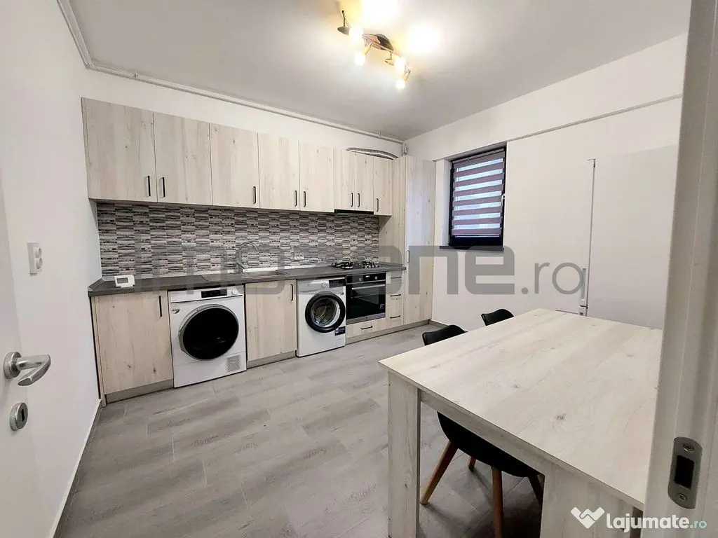 Garsoniera, 42 mp, decomandata, bucatarie 11 mp, mobilata... 