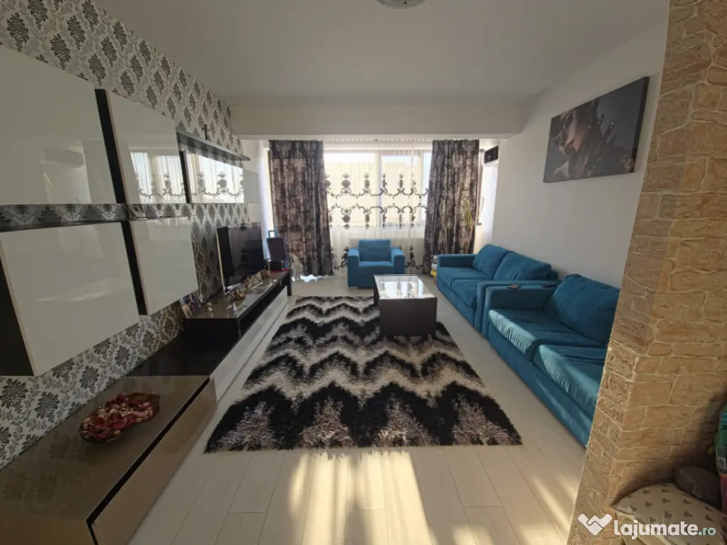 Tomis Plus 2 camere luminos bucătărie închisă lift mobil