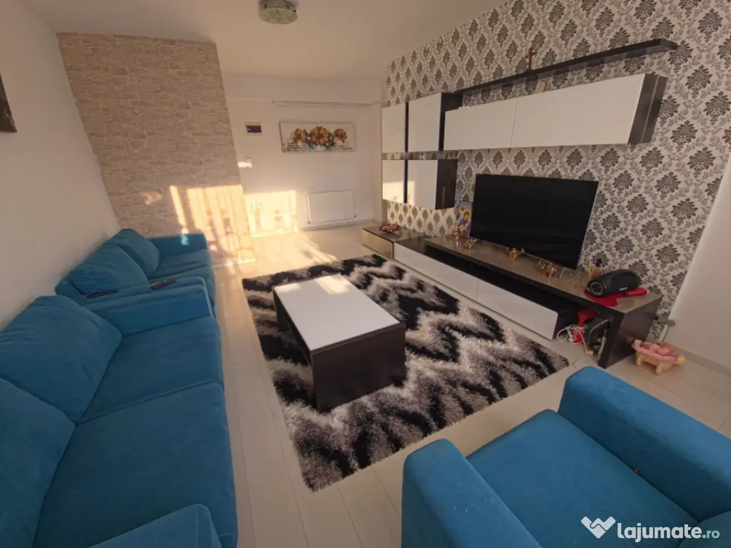 Tomis Plus 2 camere luminos bucătărie închisă lift mobil