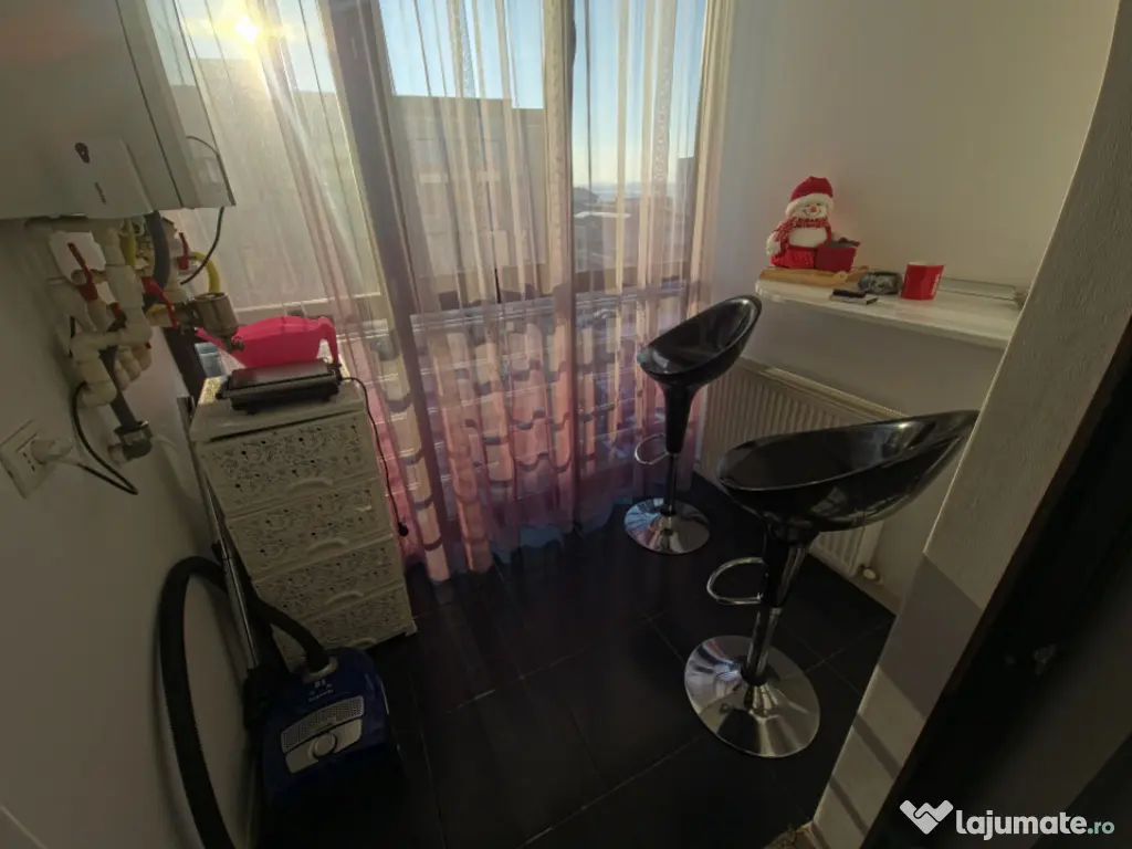 Tomis Plus 2 camere luminos bucătărie închisă lift mobil