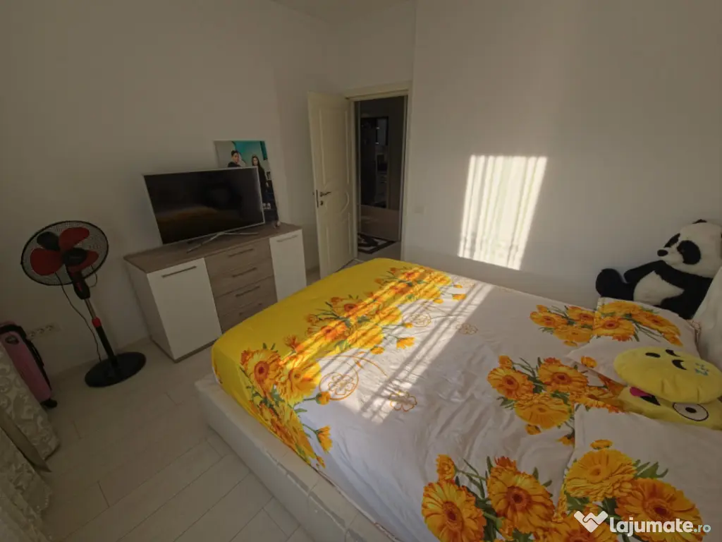 Tomis Plus 2 camere luminos bucătărie închisă lift mobil