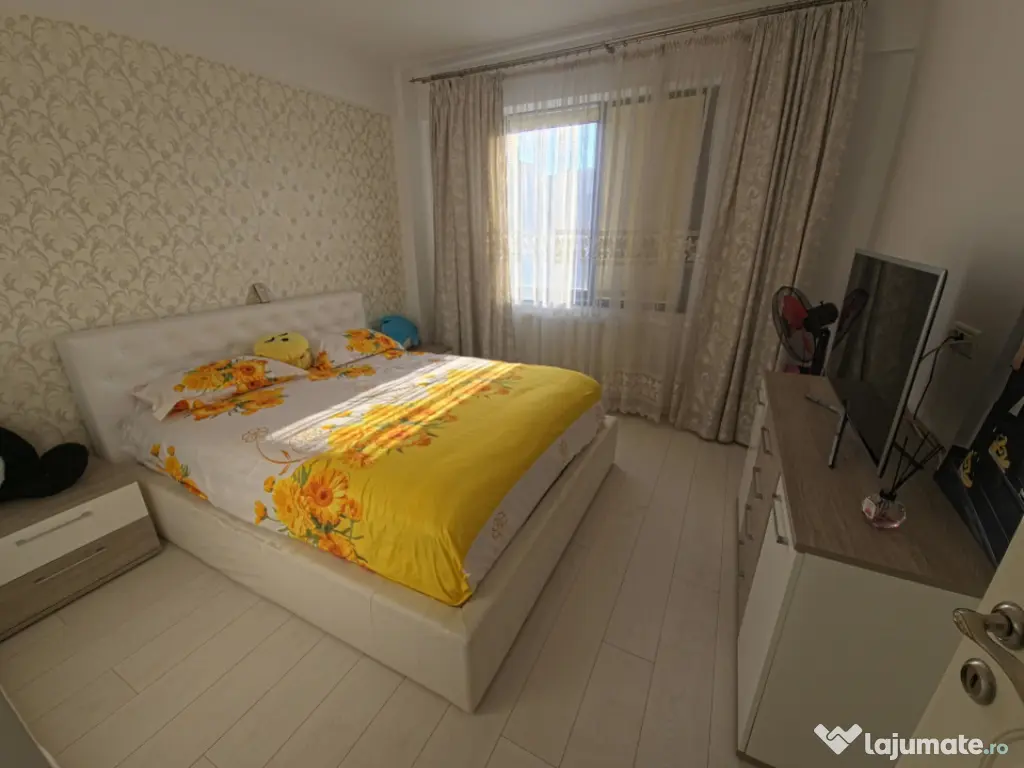 Tomis Plus 2 camere luminos bucătărie închisă lift mobil