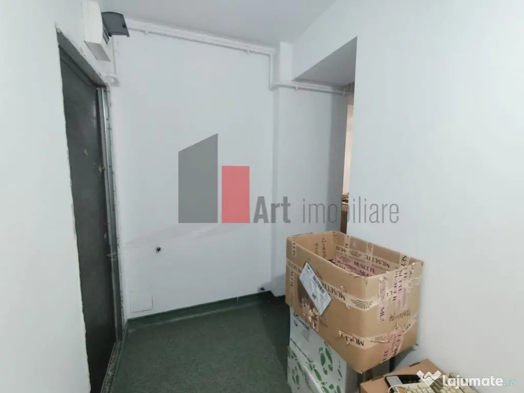 Apartament cu 3 camere de vanzare in Confort City 