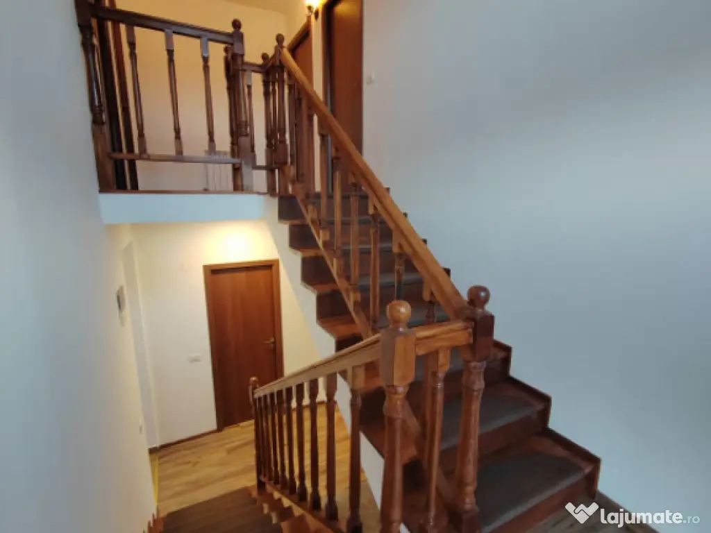 BÂRNOVA - Casă individuală P+1+POD, 140 mp + 380 mp teren 