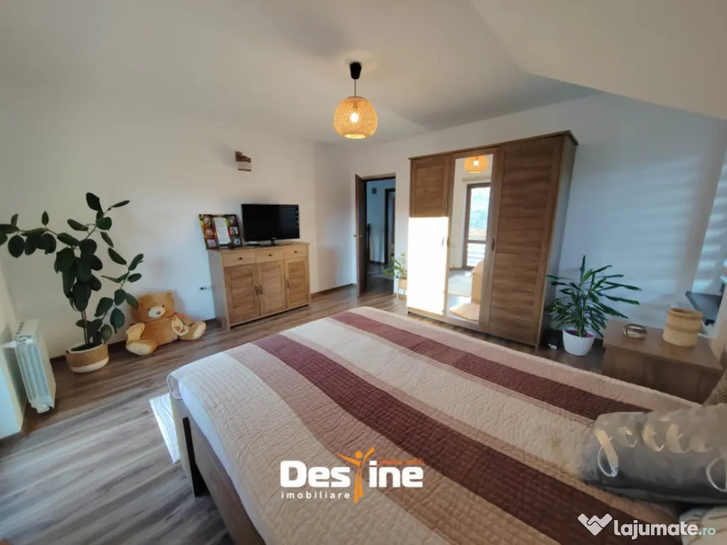 BÂRNOVA - Casă individuală P+1+POD, 140 mp + 380 mp teren 