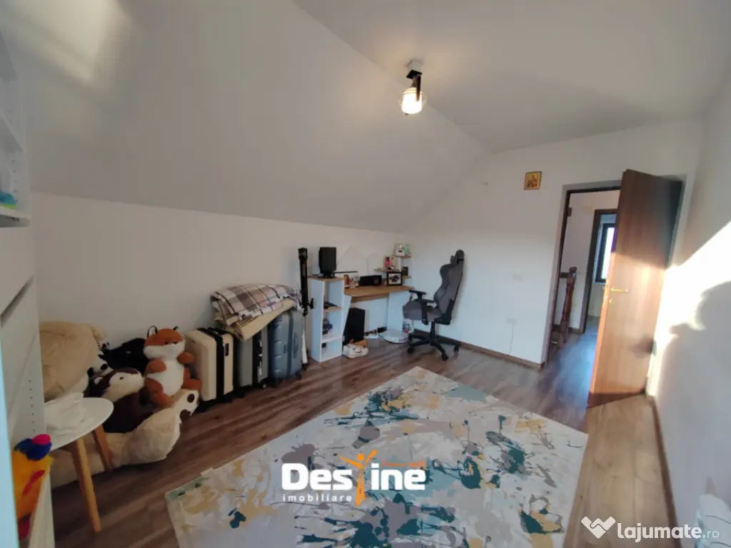 BÂRNOVA - Casă individuală P+1+POD, 140 mp + 380 mp teren 