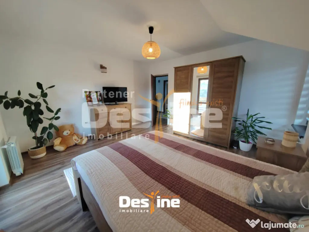 BÂRNOVA - Casă individuală P+1+POD, 140 mp + 380 mp teren 