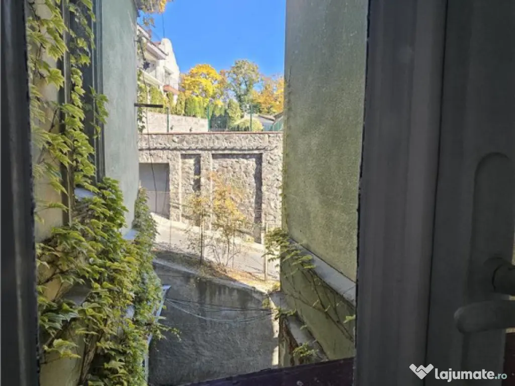 Studio Livada Postei ULTRACENTRAL Brasov cu parcare, beci s 