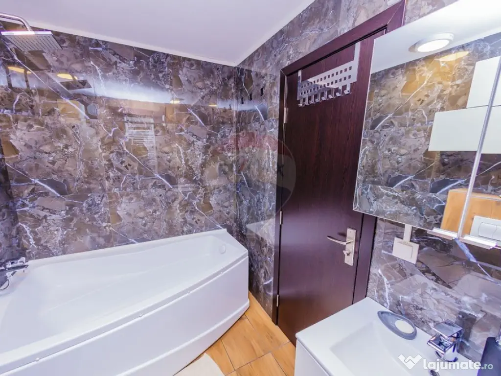 Apartament cu 2 camere de vânzare în zona Republicii