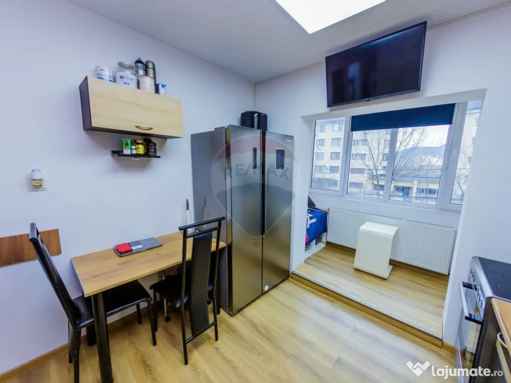 Apartament cu 2 camere de vânzare în zona Republicii
