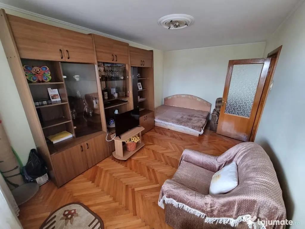 Gara mangaliei-apartament 2 camere decomandat 52 mp