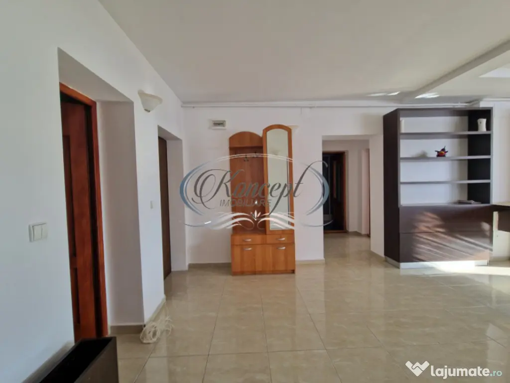 Apartament spatios cu parcare, in zona Bazei Sportive Gheorg