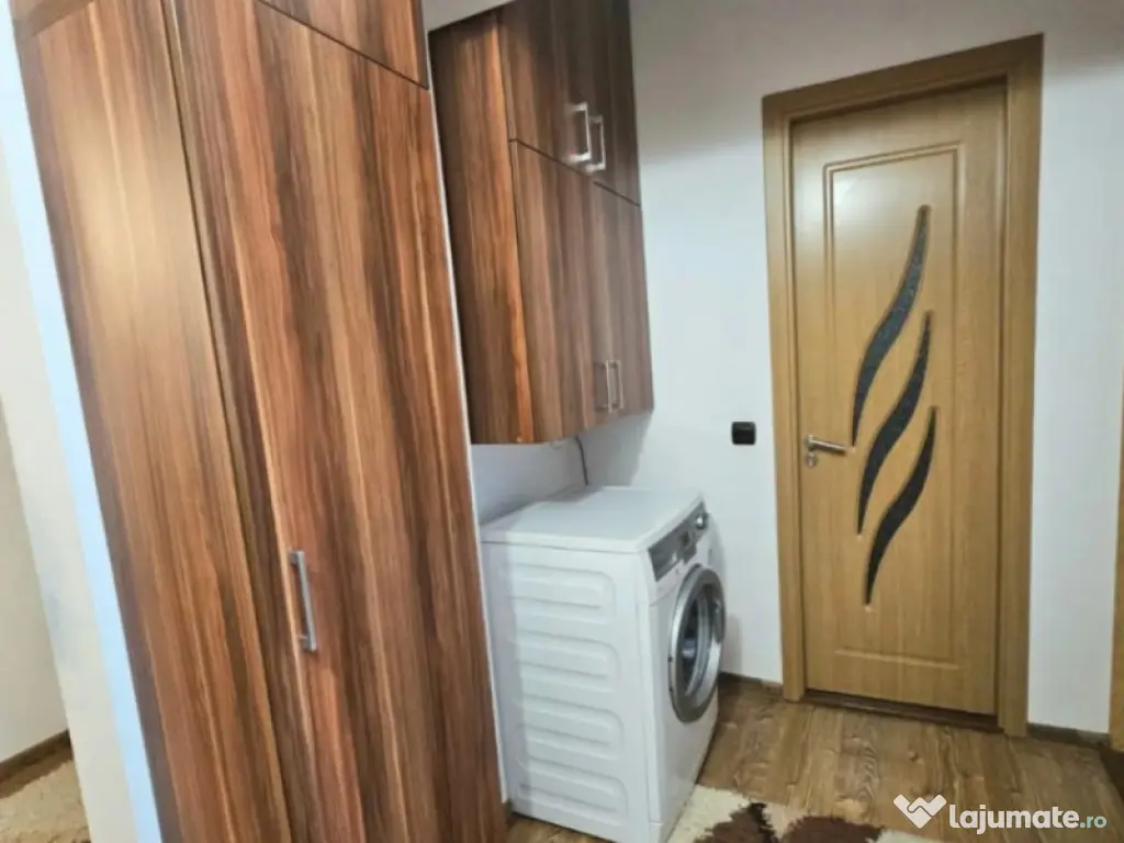 Apartament 3 camere decomandat zona Hipodrom 