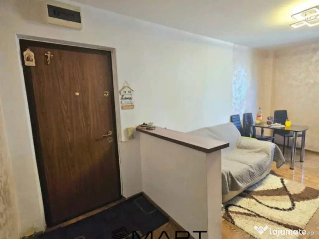 Apartament 3 camere decomandat zona Hipodrom 