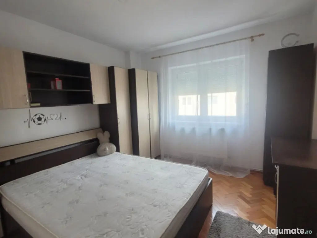 Apartament 3 camere decomandat zona Hipodrom 