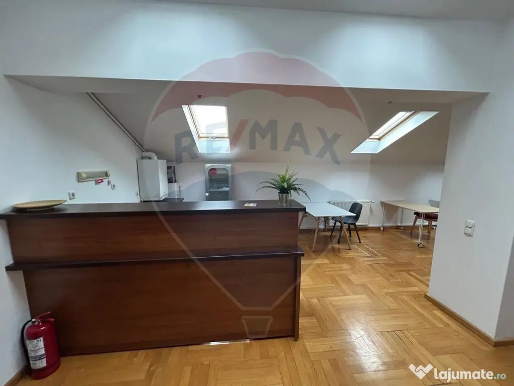 Inchiriere spratiiu birouri 65 mp + locuri parcare Piata ... 