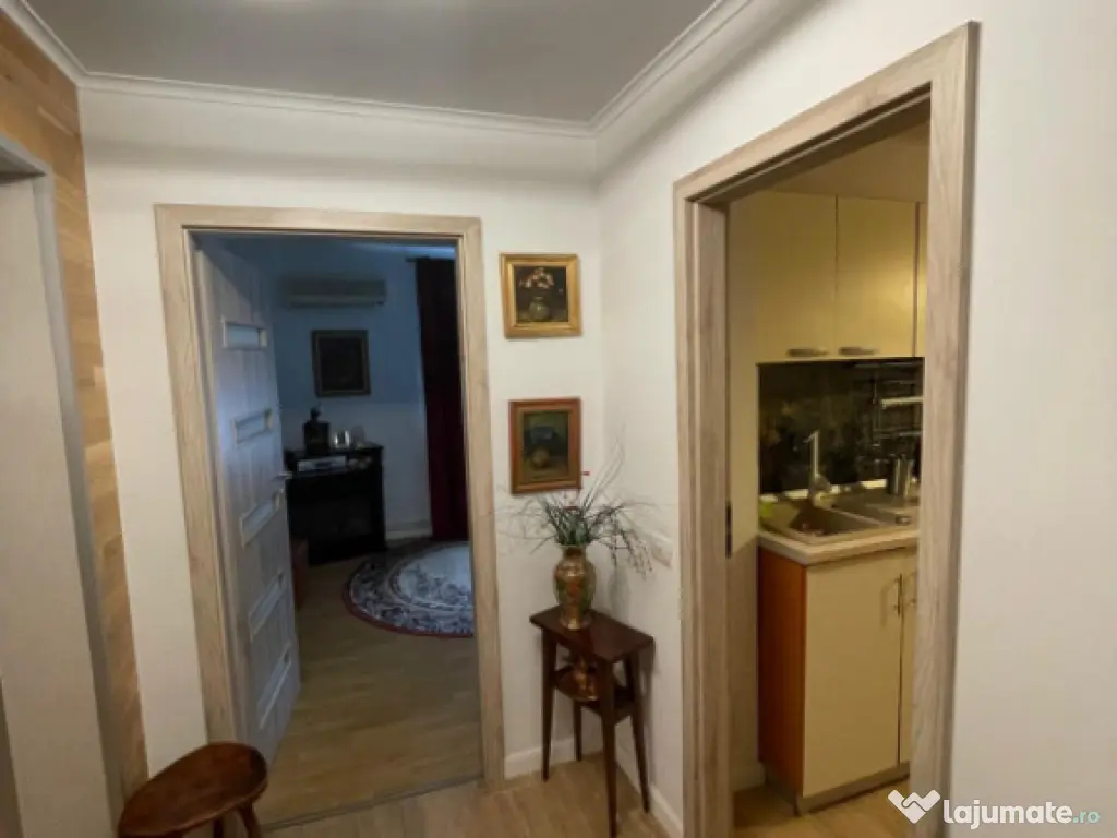 Apartament 4 camere zona Victoria