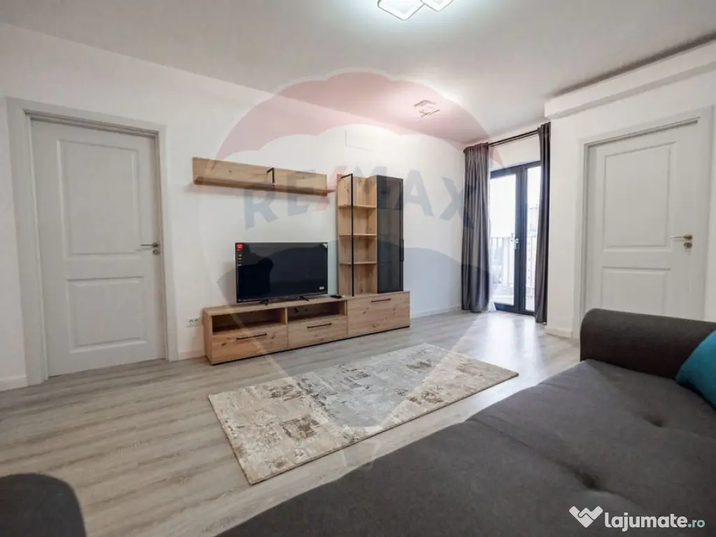 Apartament cu 3 camere de închiriat în zona Centrala 
