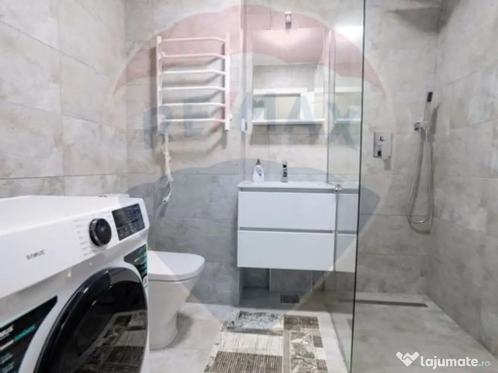 Apartament cu 3 camere de închiriat în zona Centrala 