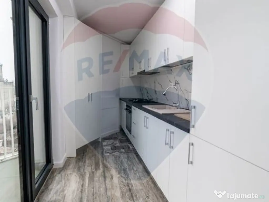 Apartament cu 3 camere de închiriat în zona Centrala 