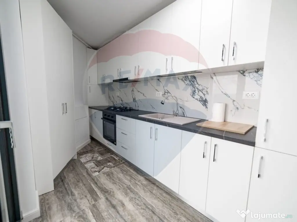 Apartament cu 3 camere de închiriat în zona Centrala 