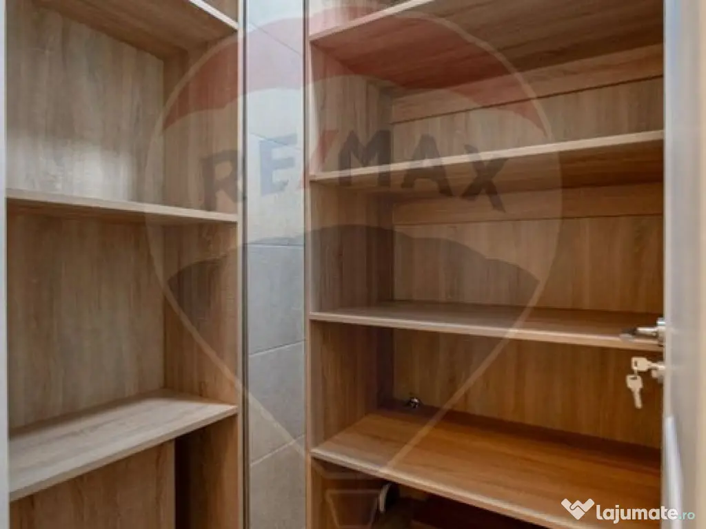 Apartament cu 3 camere de închiriat în zona Centrala 