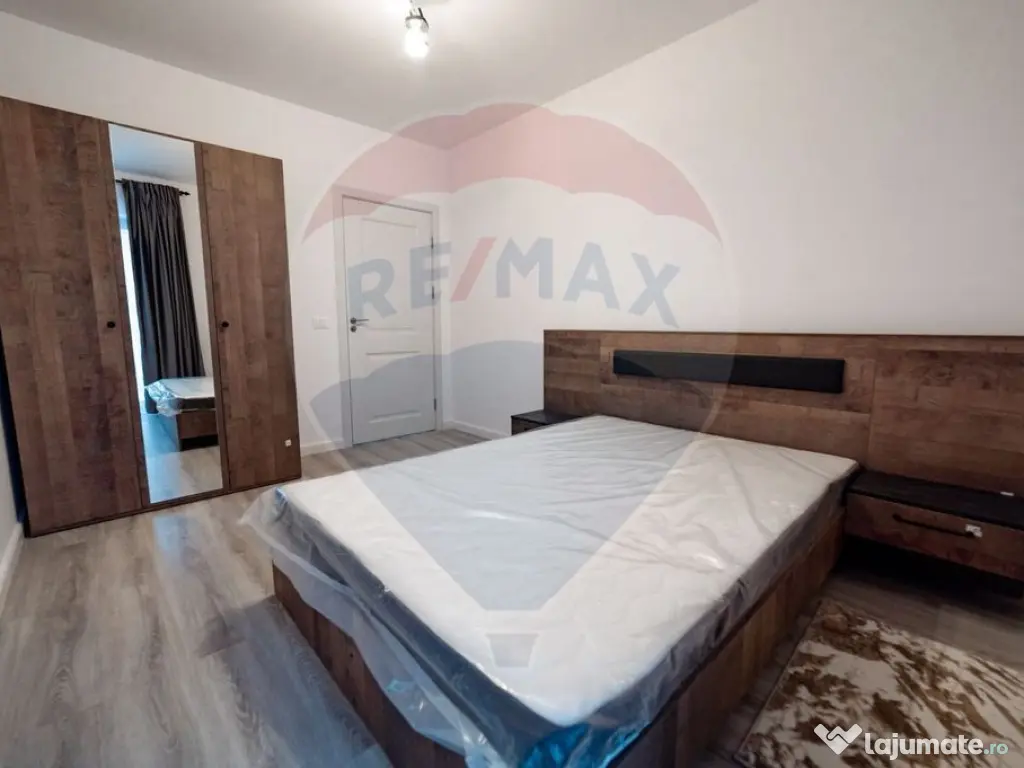 Apartament cu 3 camere de închiriat în zona Centrala 