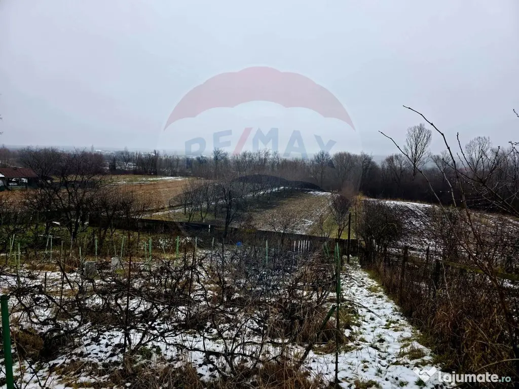 Teren intravilan 4,516mp Doina 