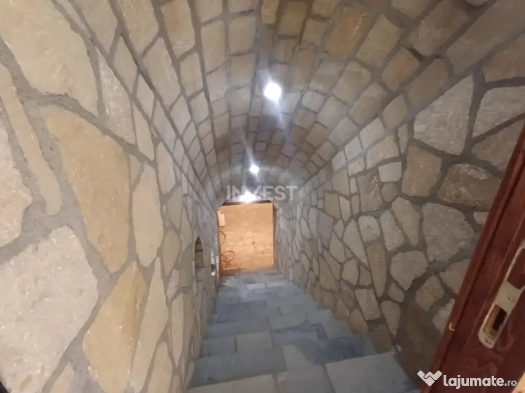 CASA PREMIUM MIROSLAVA , 250MP UTILI, 5 CAMERE, BECI, 2 GAR 