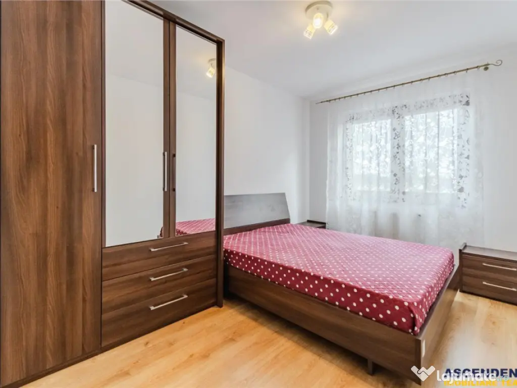 FILM!Apartament 3 camere,decomandat, accesorizat,parcare pri 