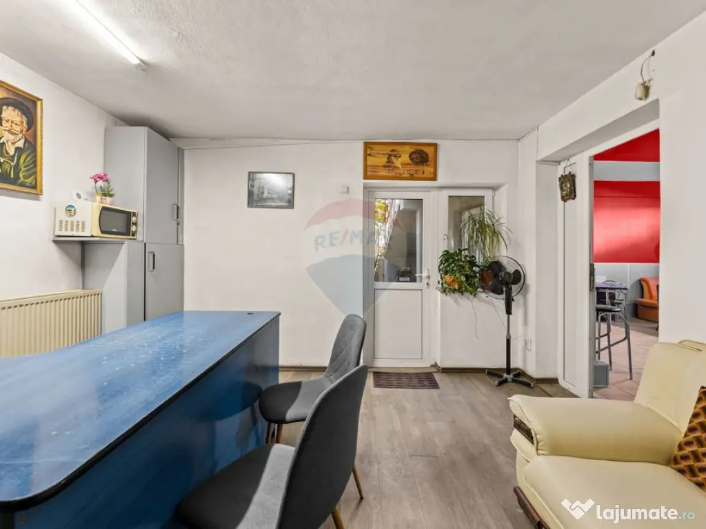 Spațiu comercial de închiriat cu terasa în zona Fortun... 