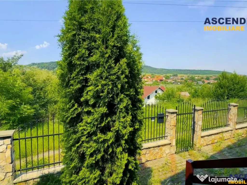 Casa rafinata,incantare peisagistica,garaj,securizare,Corunc