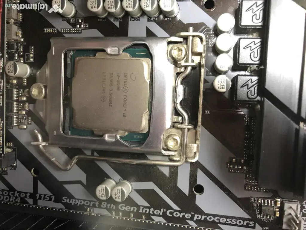 i3 8100, 16GB RAM, MB Gigabyte Z370, Sursa 700 W, Cooler CPU Zalman 