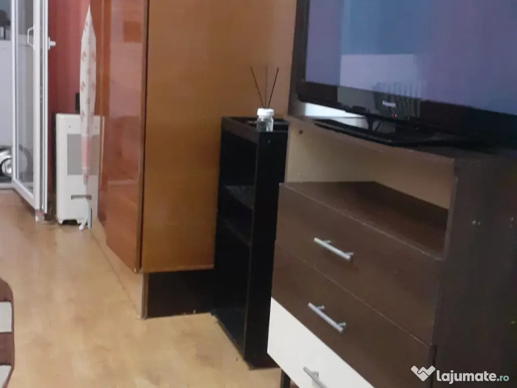 Închiriez garsonieră zona Ploiești Vest 