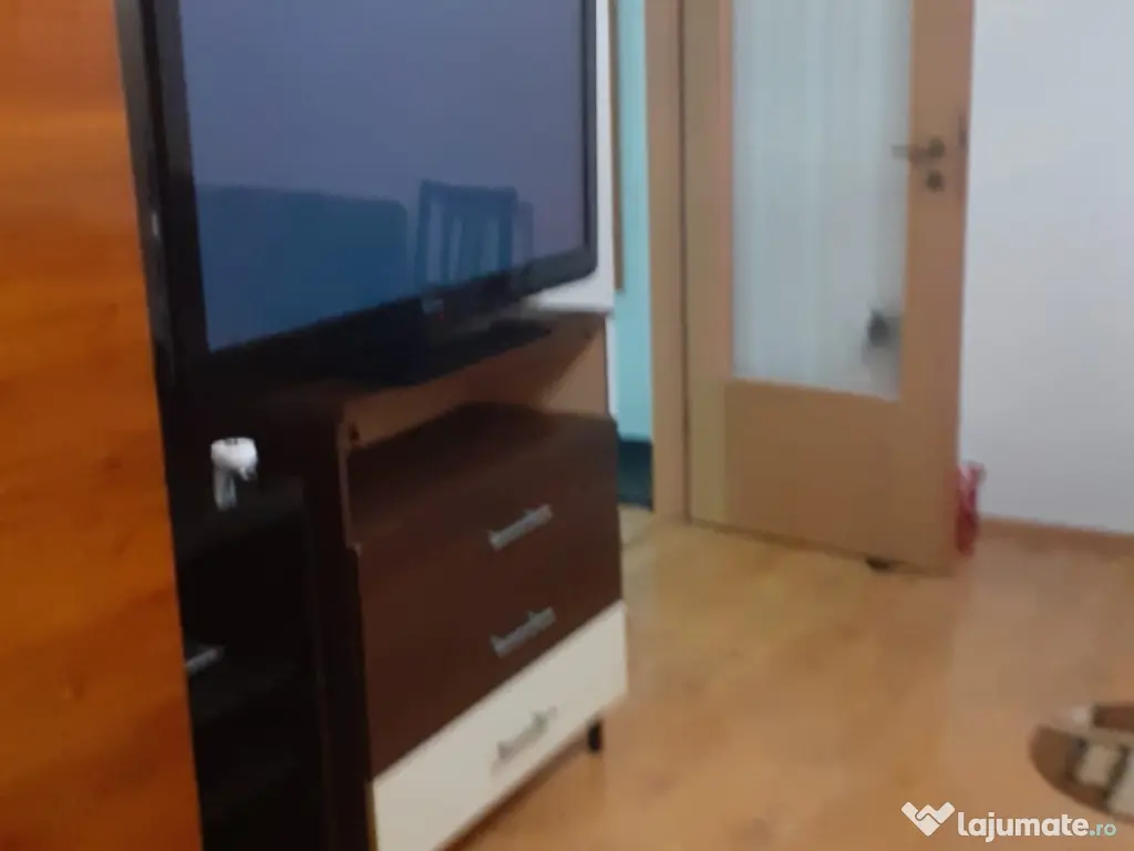 Închiriez garsonieră zona Ploiești Vest 