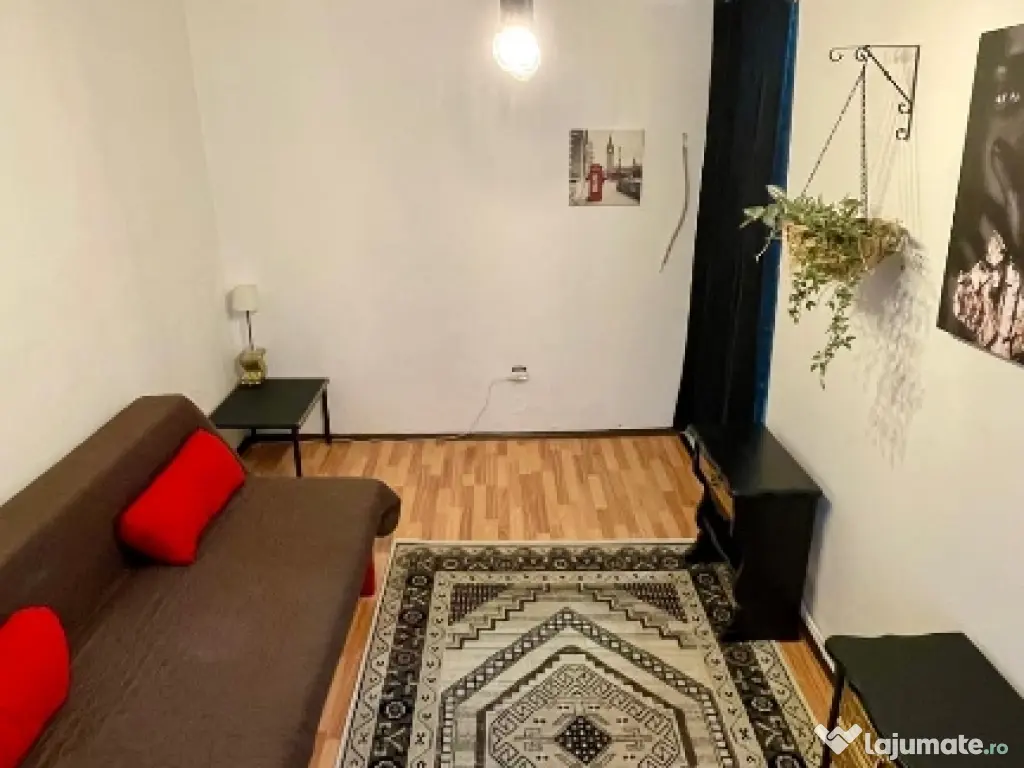 închiriez garsoniera pe1,5 ani 