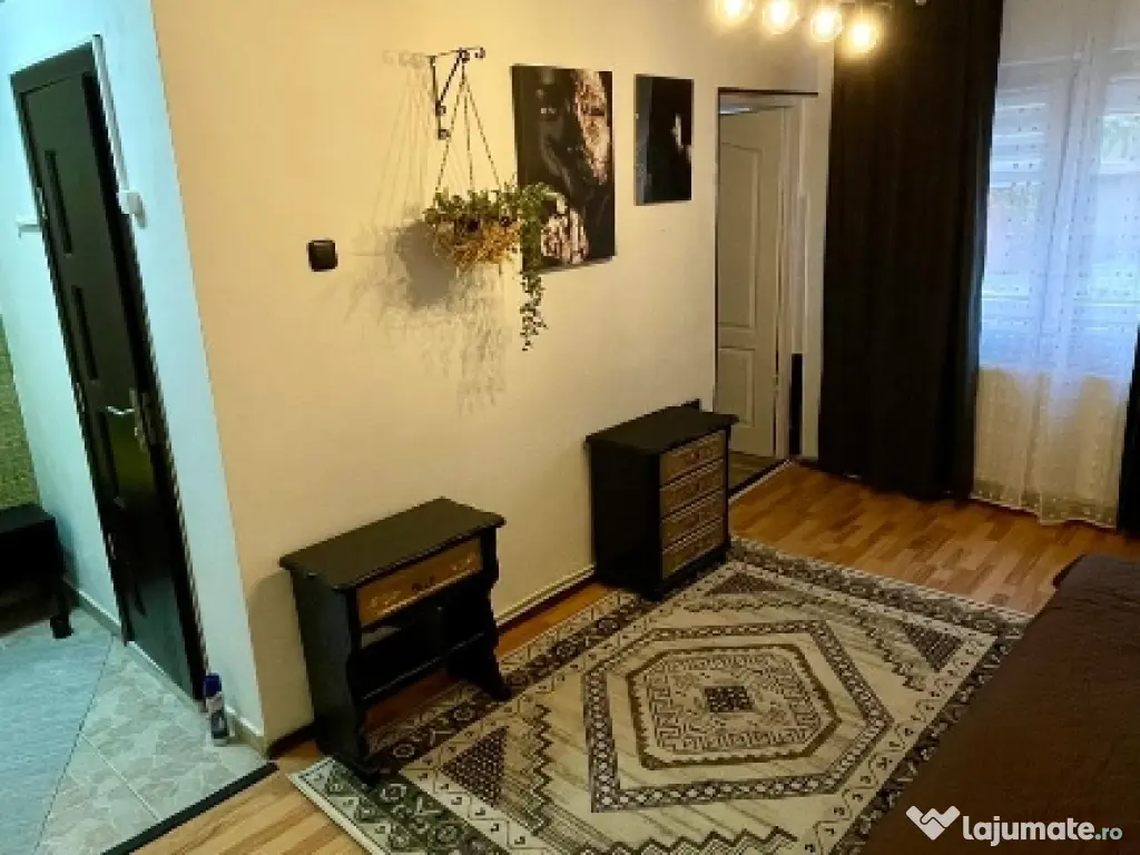 închiriez garsoniera pe1,5 ani 