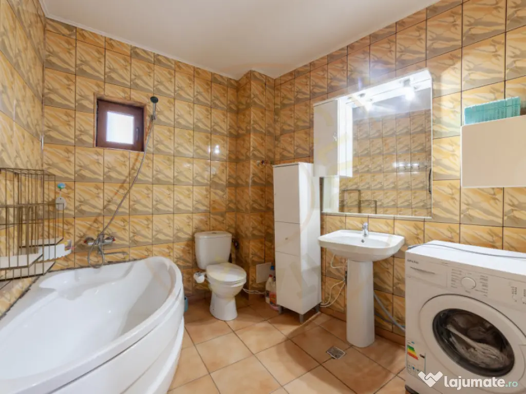 Casa spațioasa cu 5 camere - Pitesti - Argeș - 0% Comisi